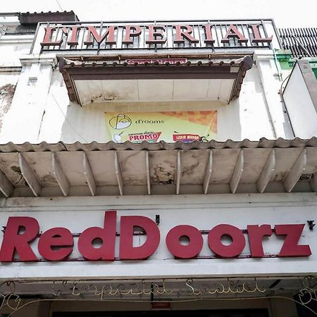 Hotel Reddoorz Near Waterboom Lippo Cikarang Exterior foto